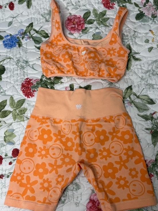 Spring Gym BUNDLE of 9🌸🎀 shorts & sports bras forever 21 - Picture 7 of 12